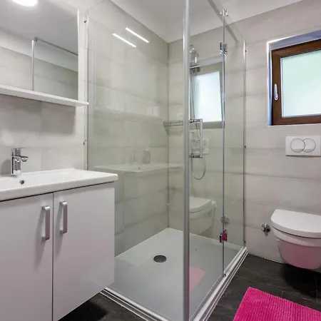 Apartman With A Parking Space - 22295