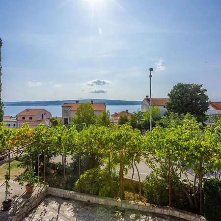 With A Parking Space - 22295 Apartman