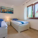 Apartman With Parking Space - 22295 Crikvenica