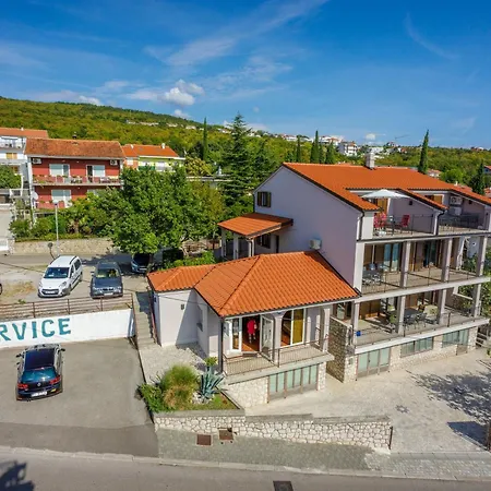 Apartment With Parking Space - 22295
